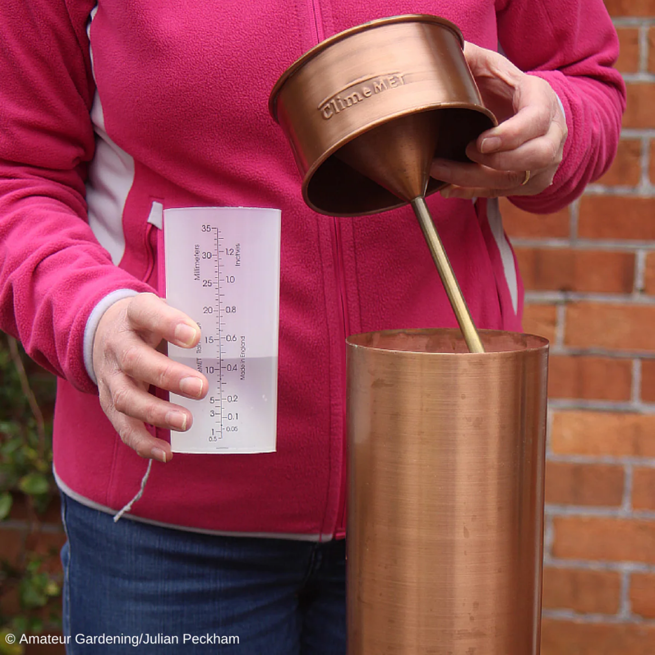 Professional 'Orwell' Copper Rain Gauge CM1015