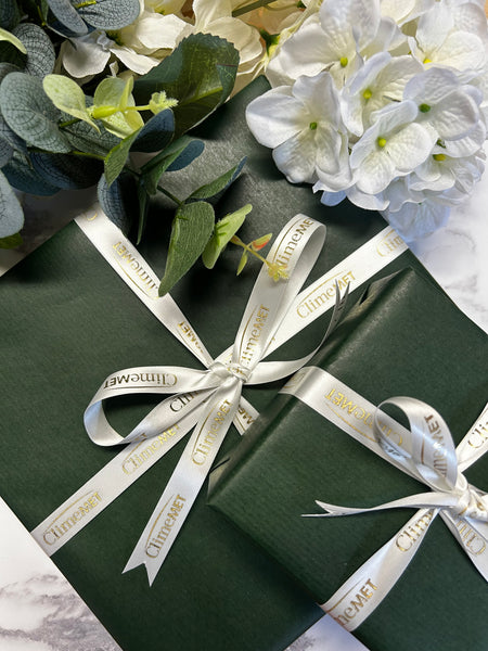 Yes - Green paper and cream ribbon (S)